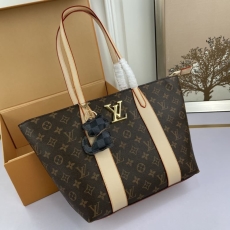 Louis Vuitton Shopping Bags